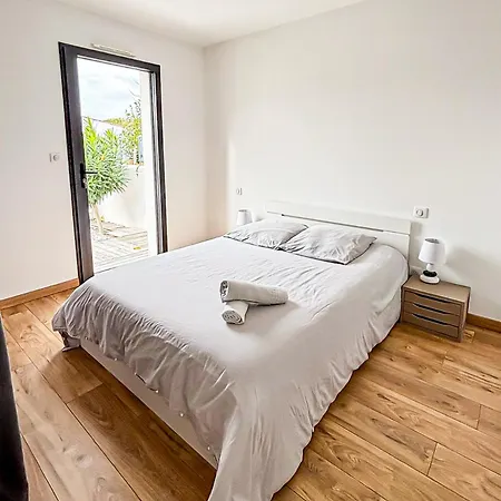 Le Galet Rochelais Villa *