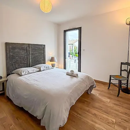 Galets Blancs, 10 Min Du Port, 2 Parkings * La Rochelle (Charente-Maritime)