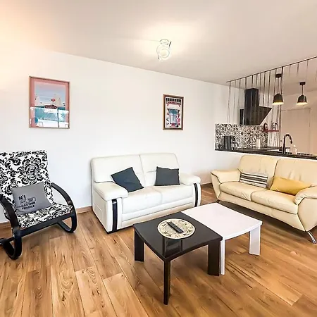 Galets Blancs, 10 Min Du Port, 2 Parkings * La Rochelle (Charente-Maritime)